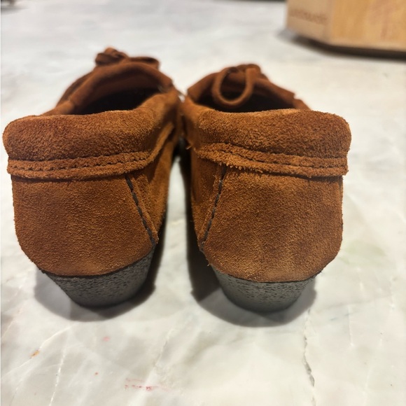 Minnetonka Classic  Brown Suede Moccasins - Picture 4 of 5